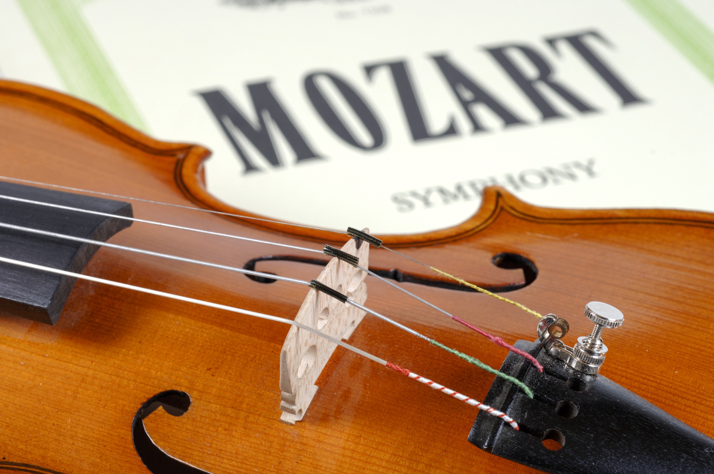 Violin on a score by Mozart