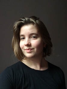 Stephanie Saywell Headshot