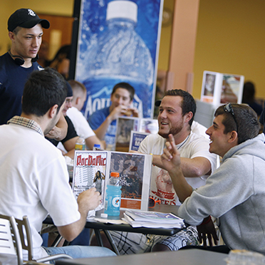 Viking students enjoying a meal in the Bertolon Cafe