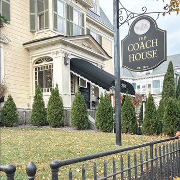 The Coach House boutique hotel with 15% discount for alumni