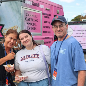 A student and her parents during Salem State Family Weekend