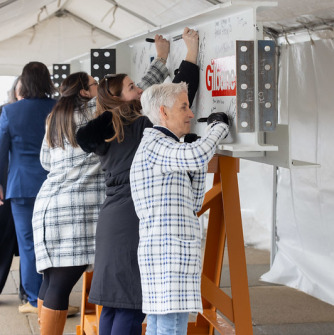 Signers at the SSU BOLD beam signing event