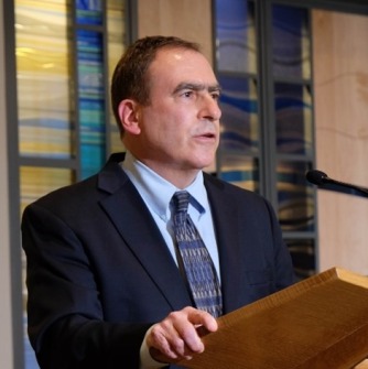 Prof. Chris Mauriello speaking at the 2021 CHGS Yom HaShoah