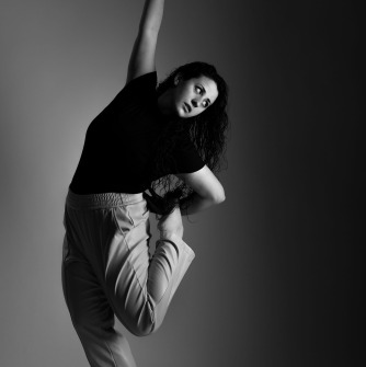 Katie Pustizzi dance photo