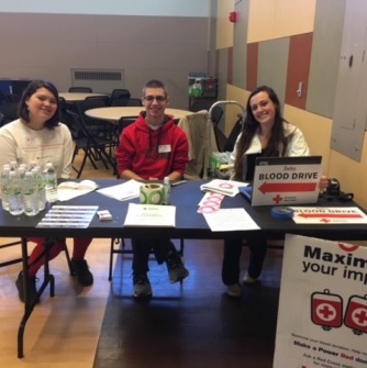 Student volunteers ready to check-in blood donors